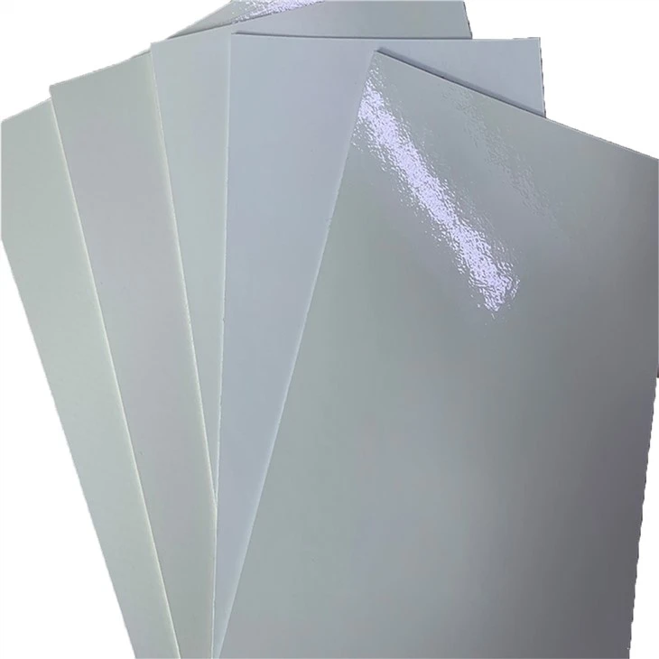 What’s The Difference Between Fiberglass And FRP?